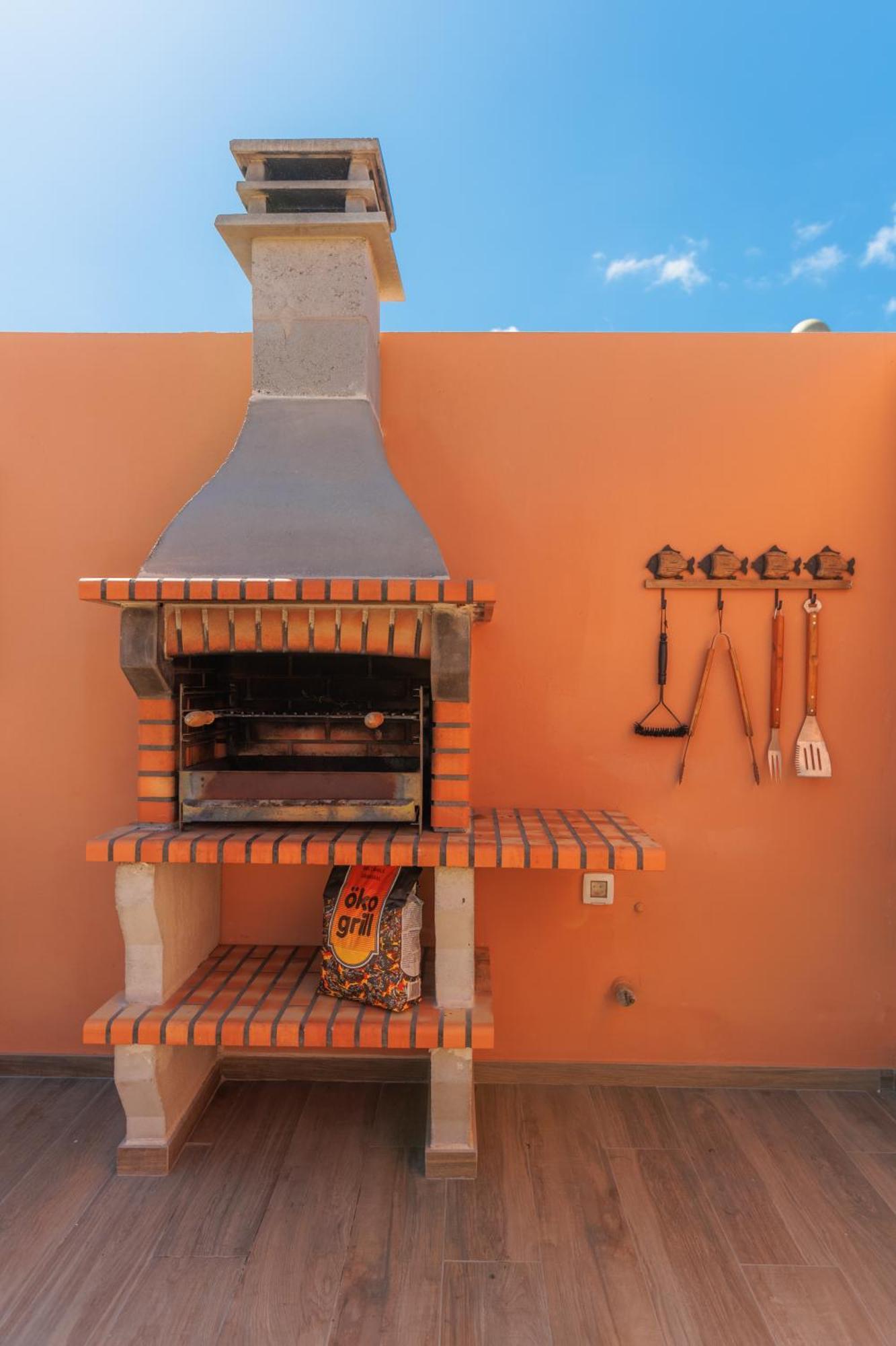 Villa Jacuzzi & Barbecue La Oliva Exteriér fotografie