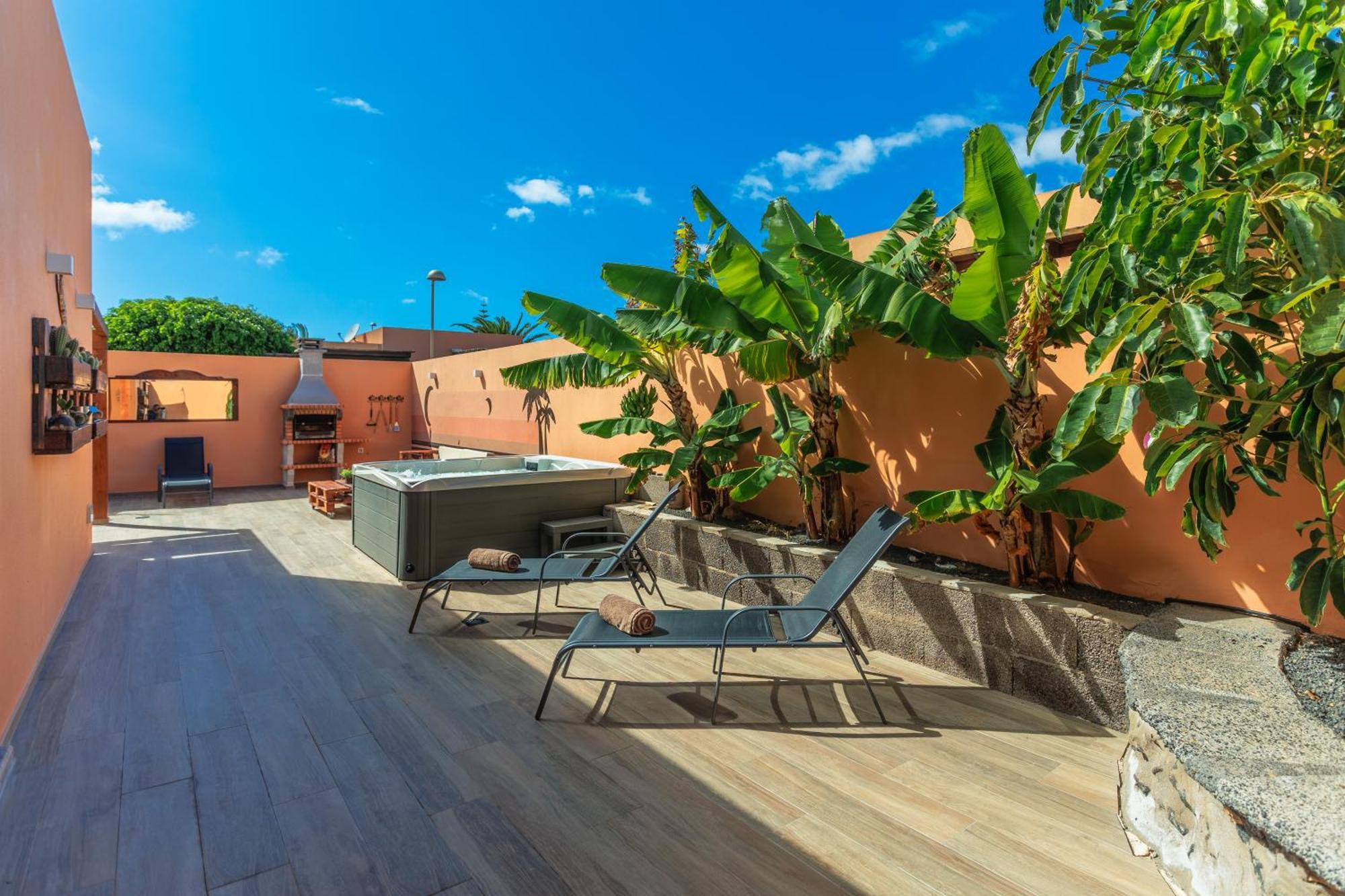Villa Jacuzzi & Barbecue La Oliva Exteriér fotografie